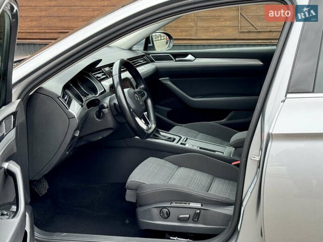 Серый Фольксваген Пассат, объемом двигателя 1.97 л и пробегом 227 тыс. км за 20499 $, фото 31 на Automoto.ua