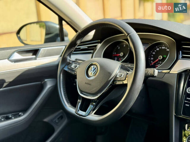 Фольксваген Пассат 2019 в Ужгороде на Automoto.ua Серый Фольксваген Пассат, объемом двигателя 1.97 л и пробегом 243 тыс. км за 18300 $, фото 49 на Automoto.ua