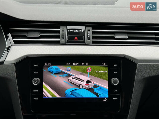 Серый Фольксваген Пассат, объемом двигателя 1.97 л и пробегом 227 тыс. км за 20499 $, фото 80 на Automoto.ua