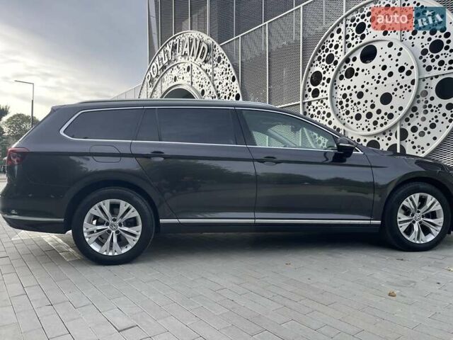 Серый Фольксваген Пассат, объемом двигателя 1.97 л и пробегом 188 тыс. км за 22500 $, фото 10 на Automoto.ua