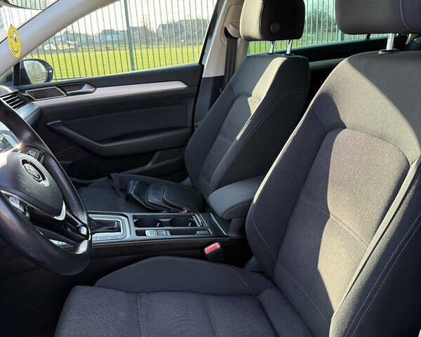 Сірий Фольксваген Пассат, об'ємом двигуна 2 л та пробігом 221 тис. км за 16500 $, фото 17 на Automoto.ua