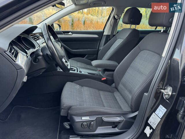 Серый Фольксваген Пассат, объемом двигателя 2 л и пробегом 170 тыс. км за 21900 $, фото 11 на Automoto.ua