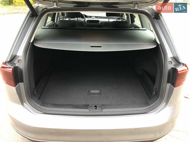 Серый Фольксваген Пассат, объемом двигателя 1.97 л и пробегом 185 тыс. км за 22950 $, фото 59 на Automoto.ua