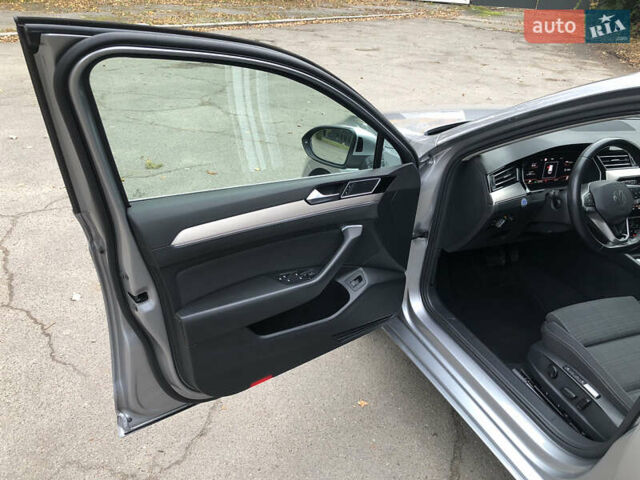 Серый Фольксваген Пассат, объемом двигателя 1.97 л и пробегом 185 тыс. км за 22950 $, фото 37 на Automoto.ua