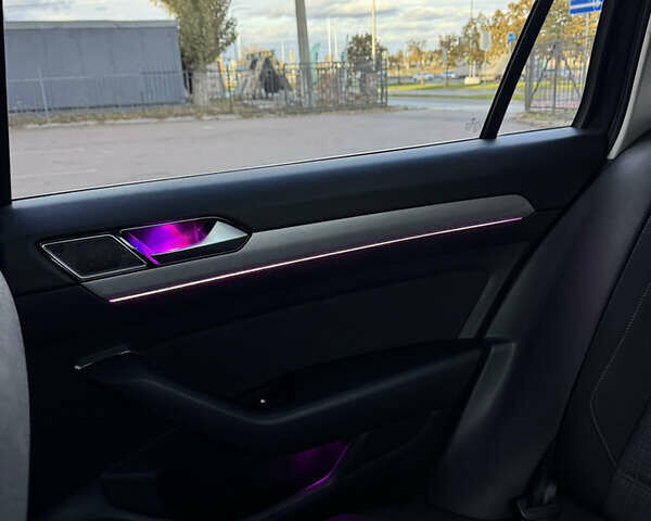 Серый Фольксваген Пассат, объемом двигателя 1.97 л и пробегом 265 тыс. км за 22300 $, фото 30 на Automoto.ua