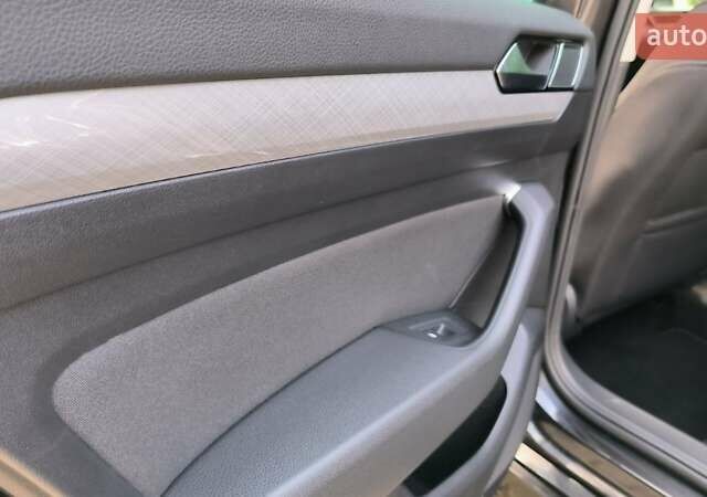 Серый Фольксваген Пассат, объемом двигателя 2 л и пробегом 162 тыс. км за 26000 $, фото 33 на Automoto.ua