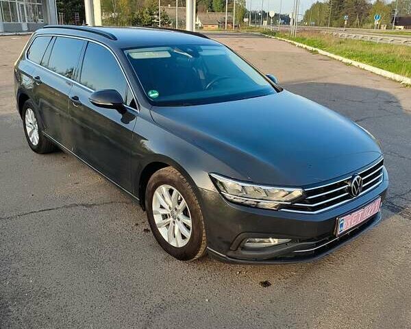 Серый Фольксваген Пассат, объемом двигателя 2 л и пробегом 260 тыс. км за 19281 $, фото 4 на Automoto.ua