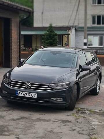 Серый Фольксваген Пассат, объемом двигателя 1.97 л и пробегом 208 тыс. км за 23000 $, фото 2 на Automoto.ua