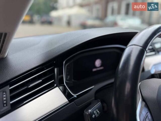 Фольксваген Пассат 2020 в Ужгороде на Automoto.ua Серый Фольксваген Пассат, объемом двигателя 1.97 л и пробегом 190 тыс. км за 20999 $, фото 3 на Automoto.ua