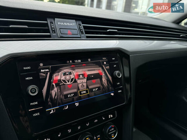 Серый Фольксваген Пассат, объемом двигателя 2 л и пробегом 220 тыс. км за 19800 $, фото 59 на Automoto.ua