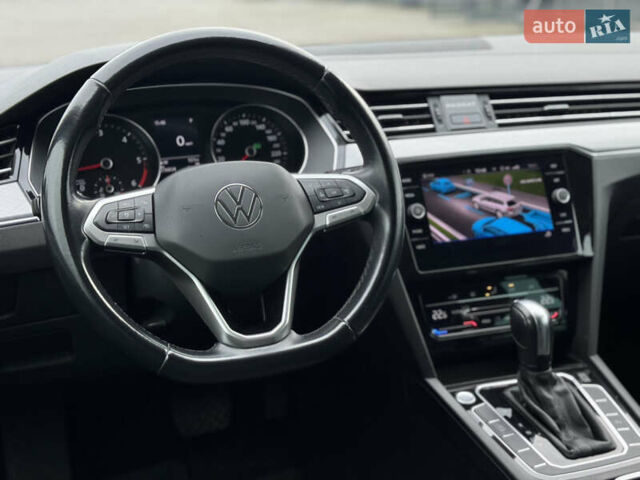 Серый Фольксваген Пассат, объемом двигателя 2 л и пробегом 216 тыс. км за 21300 $, фото 26 на Automoto.ua