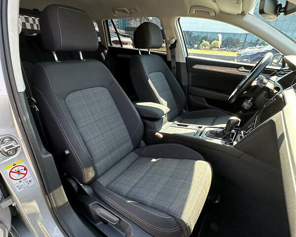 Серый Фольксваген Пассат, объемом двигателя 1.97 л и пробегом 170 тыс. км за 22200 $, фото 21 на Automoto.ua