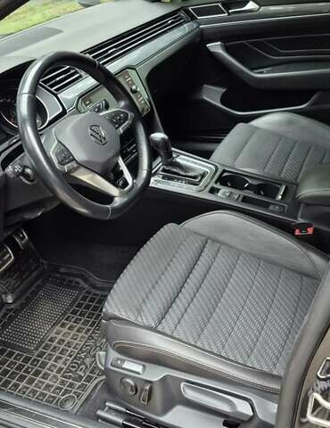 Серый Фольксваген Пассат, объемом двигателя 1.97 л и пробегом 207 тыс. км за 23900 $, фото 20 на Automoto.ua