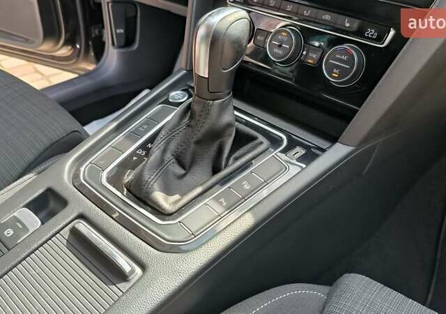 Серый Фольксваген Пассат, объемом двигателя 2 л и пробегом 162 тыс. км за 26000 $, фото 5 на Automoto.ua