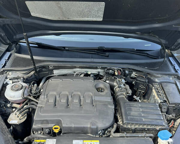 Серый Фольксваген Пассат, объемом двигателя 1.97 л и пробегом 185 тыс. км за 28000 $, фото 19 на Automoto.ua