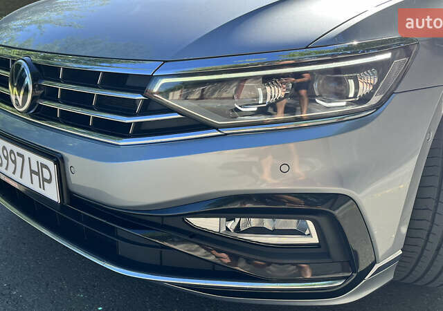 Серый Фольксваген Пассат, объемом двигателя 1.97 л и пробегом 176 тыс. км за 27900 $, фото 13 на Automoto.ua