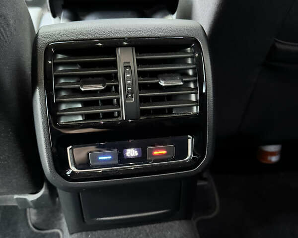 Серый Фольксваген Пассат, объемом двигателя 1.97 л и пробегом 265 тыс. км за 22300 $, фото 29 на Automoto.ua