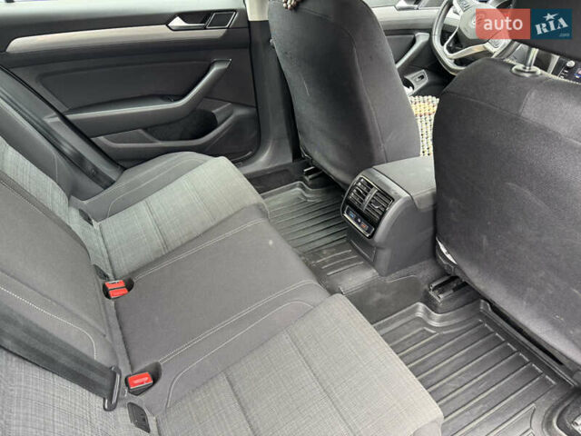 Сірий Фольксваген Пассат, об'ємом двигуна 1.97 л та пробігом 160 тис. км за 21000 $, фото 10 на Automoto.ua