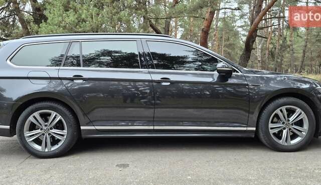 Серый Фольксваген Пассат, объемом двигателя 1.97 л и пробегом 207 тыс. км за 23900 $, фото 4 на Automoto.ua