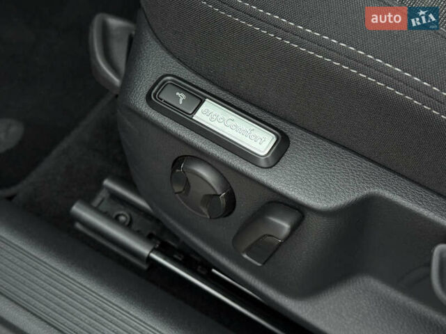 Сірий Фольксваген Пассат, об'ємом двигуна 2 л та пробігом 269 тис. км за 18750 $, фото 22 на Automoto.ua