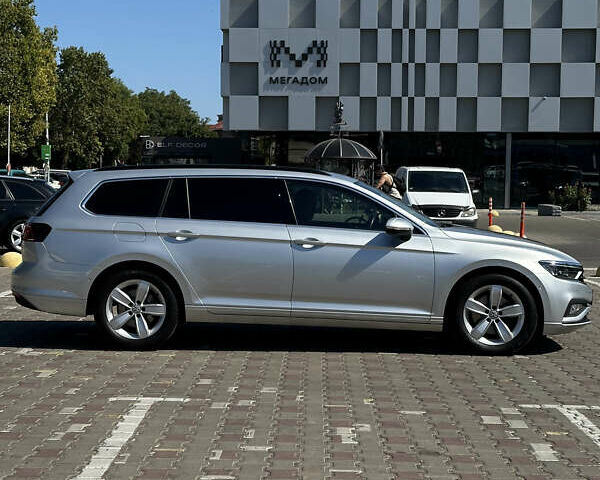 Серый Фольксваген Пассат, объемом двигателя 1.97 л и пробегом 170 тыс. км за 22200 $, фото 5 на Automoto.ua