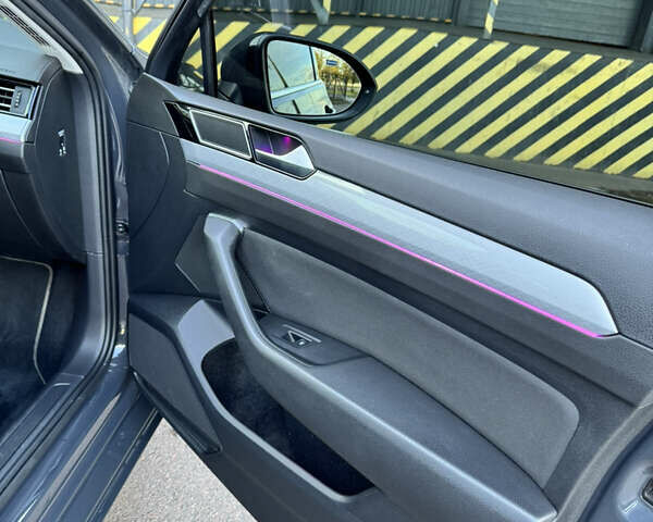 Серый Фольксваген Пассат, объемом двигателя 1.97 л и пробегом 265 тыс. км за 22300 $, фото 32 на Automoto.ua