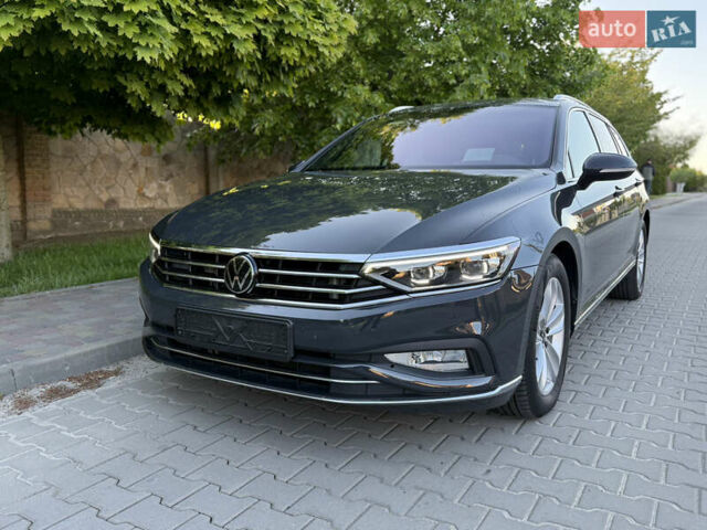 Серый Фольксваген Пассат, объемом двигателя 2 л и пробегом 179 тыс. км за 24500 $, фото 1 на Automoto.ua