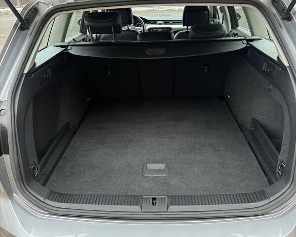 Серый Фольксваген Пассат, объемом двигателя 1.97 л и пробегом 203 тыс. км за 24000 $, фото 23 на Automoto.ua