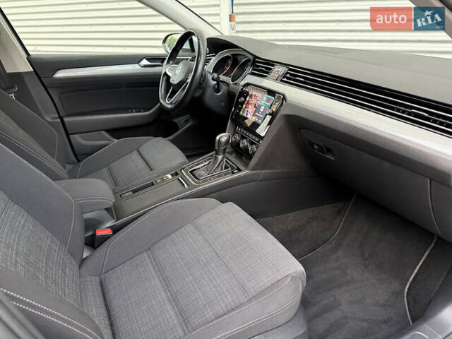 Серый Фольксваген Пассат, объемом двигателя 2 л и пробегом 205 тыс. км за 19500 $, фото 24 на Automoto.ua