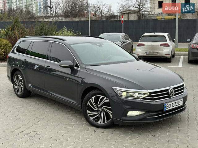 Сірий Фольксваген Пассат, об'ємом двигуна 2 л та пробігом 269 тис. км за 18750 $, фото 3 на Automoto.ua