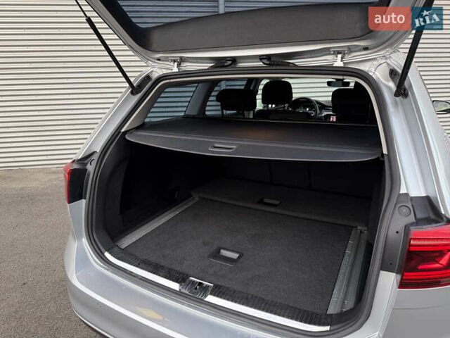 Серый Фольксваген Пассат, объемом двигателя 2 л и пробегом 205 тыс. км за 19500 $, фото 35 на Automoto.ua