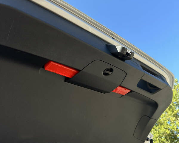 Серый Фольксваген Пассат, объемом двигателя 1.97 л и пробегом 170 тыс. км за 22200 $, фото 24 на Automoto.ua