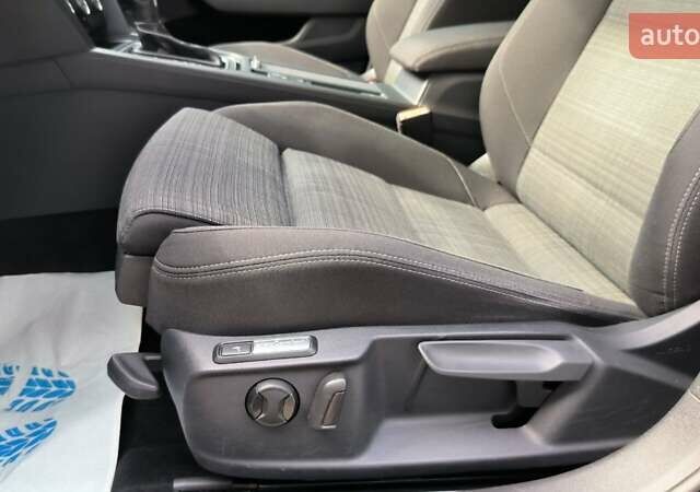 Серый Фольксваген Пассат, объемом двигателя 2 л и пробегом 162 тыс. км за 26000 $, фото 4 на Automoto.ua