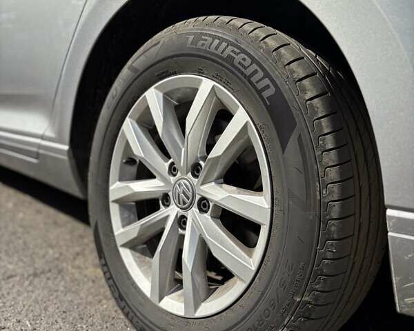 Серый Фольксваген Пассат, объемом двигателя 1.97 л и пробегом 207 тыс. км за 23000 $, фото 16 на Automoto.ua