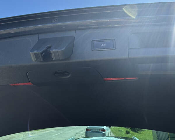 Серый Фольксваген Пассат, объемом двигателя 1.97 л и пробегом 185 тыс. км за 28000 $, фото 11 на Automoto.ua