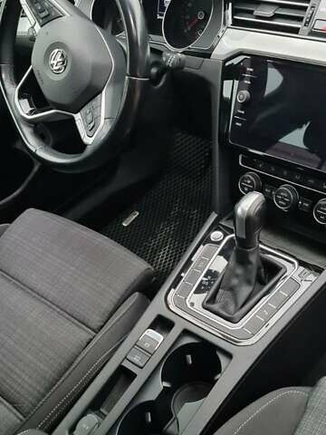 Серый Фольксваген Пассат, объемом двигателя 1.97 л и пробегом 208 тыс. км за 23000 $, фото 18 на Automoto.ua