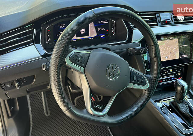 Серый Фольксваген Пассат, объемом двигателя 1.97 л и пробегом 176 тыс. км за 27900 $, фото 20 на Automoto.ua