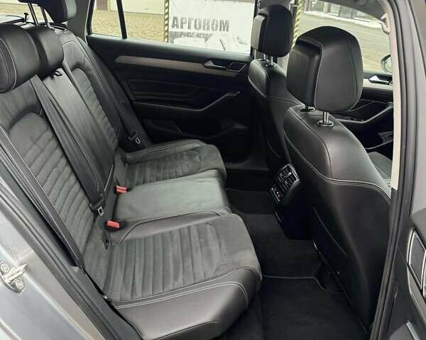 Серый Фольксваген Пассат, объемом двигателя 1.97 л и пробегом 203 тыс. км за 24000 $, фото 13 на Automoto.ua