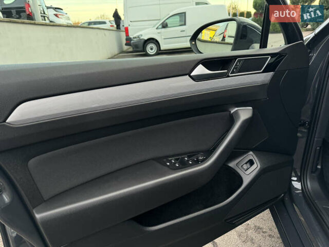 Серый Фольксваген Пассат, объемом двигателя 2 л и пробегом 220 тыс. км за 19800 $, фото 33 на Automoto.ua