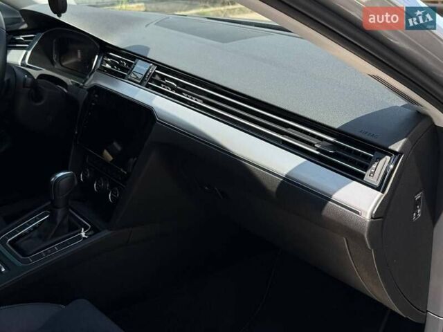 Сірий Фольксваген Пассат, об'ємом двигуна 1.97 л та пробігом 192 тис. км за 24800 $, фото 36 на Automoto.ua