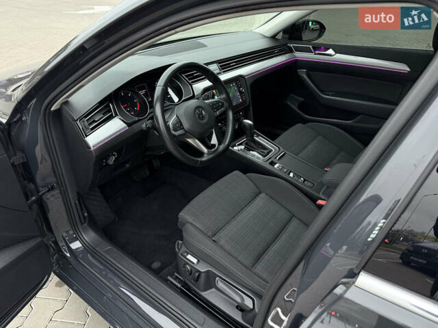 Сірий Фольксваген Пассат, об'ємом двигуна 2 л та пробігом 269 тис. км за 18750 $, фото 10 на Automoto.ua