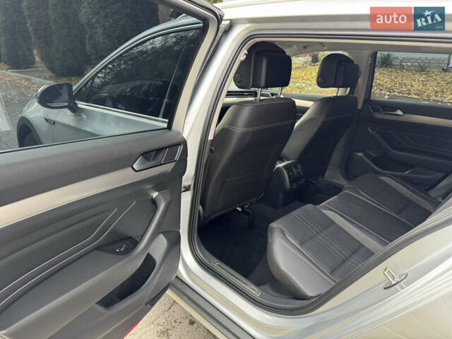 Серый Фольксваген Пассат, объемом двигателя 1.97 л и пробегом 138 тыс. км за 28400 $, фото 31 на Automoto.ua