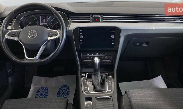 Серый Фольксваген Пассат, объемом двигателя 2 л и пробегом 120 тыс. км за 20950 $, фото 10 на Automoto.ua