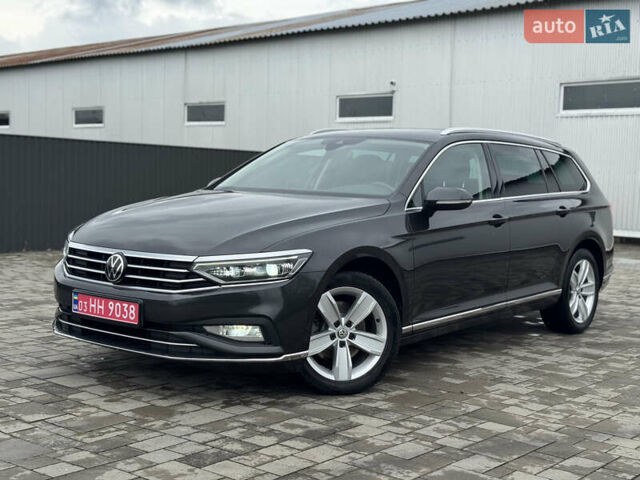 Серый Фольксваген Пассат, объемом двигателя 2 л и пробегом 216 тыс. км за 21300 $, фото 1 на Automoto.ua