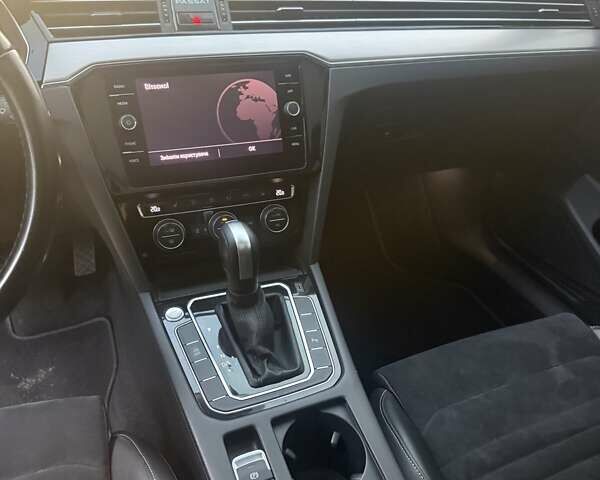 Серый Фольксваген Пассат, объемом двигателя 1.97 л и пробегом 197 тыс. км за 22700 $, фото 6 на Automoto.ua