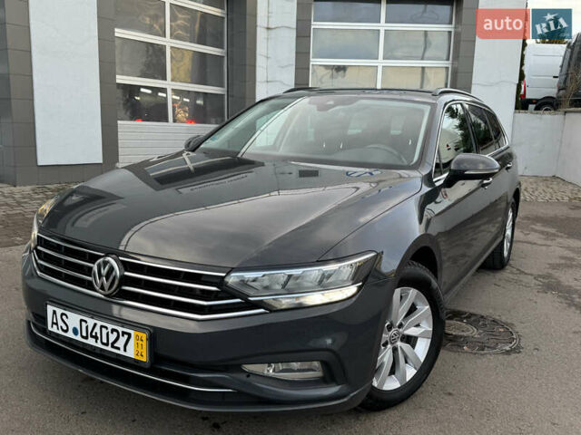 Серый Фольксваген Пассат, объемом двигателя 2 л и пробегом 220 тыс. км за 19800 $, фото 4 на Automoto.ua