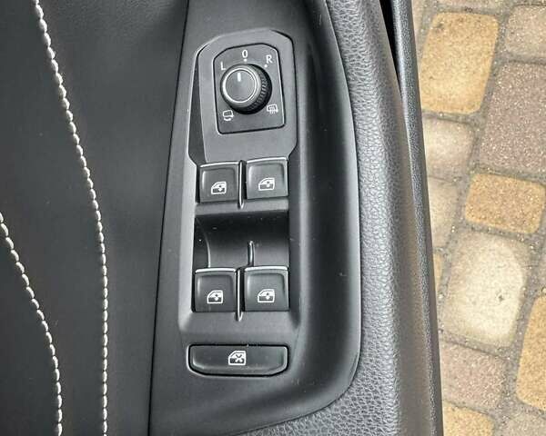 Серый Фольксваген Пассат, объемом двигателя 1.97 л и пробегом 203 тыс. км за 24000 $, фото 18 на Automoto.ua