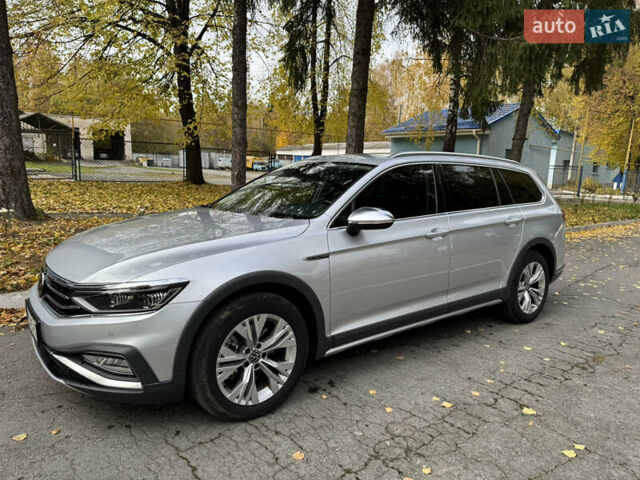 Серый Фольксваген Пассат, объемом двигателя 1.97 л и пробегом 138 тыс. км за 28400 $, фото 2 на Automoto.ua