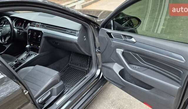 Серый Фольксваген Пассат, объемом двигателя 1.97 л и пробегом 207 тыс. км за 23900 $, фото 11 на Automoto.ua