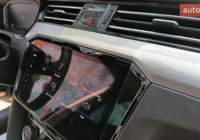 Серый Фольксваген Пассат, объемом двигателя 2 л и пробегом 162 тыс. км за 26000 $, фото 1 на Automoto.ua